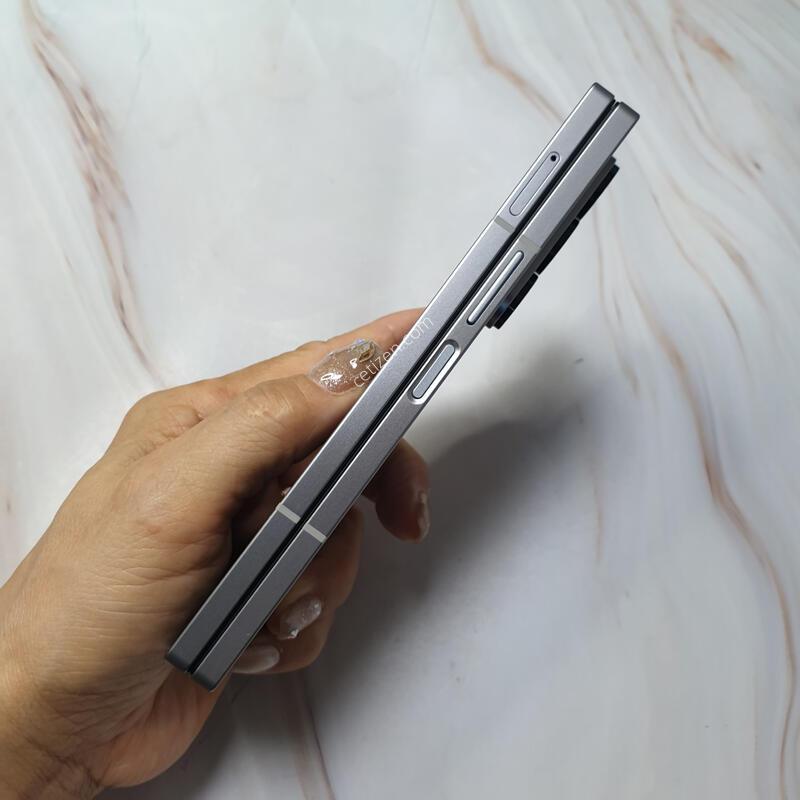SK ������ Z����6 5G �ǹ� 512G S�� �Ǹ��մϴ�