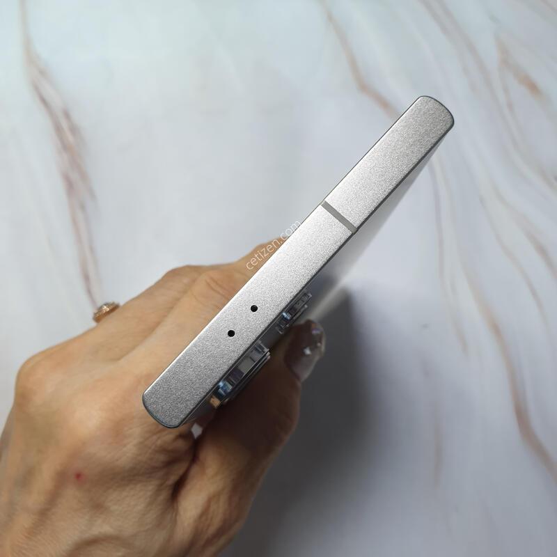 LG ������ S24��Ʈ�� ƼŸ���׷��� 256G S�� �Ǹ��մϴ�