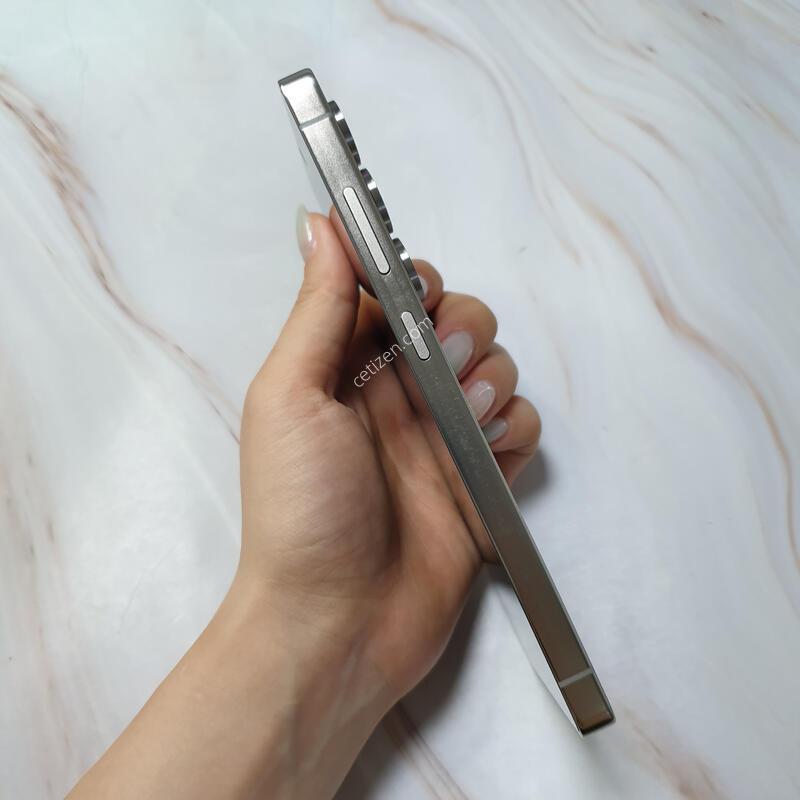 KT ������ S25��Ʈ�� ƼŸ������ 512G ������ �Ǹ��մϴ�