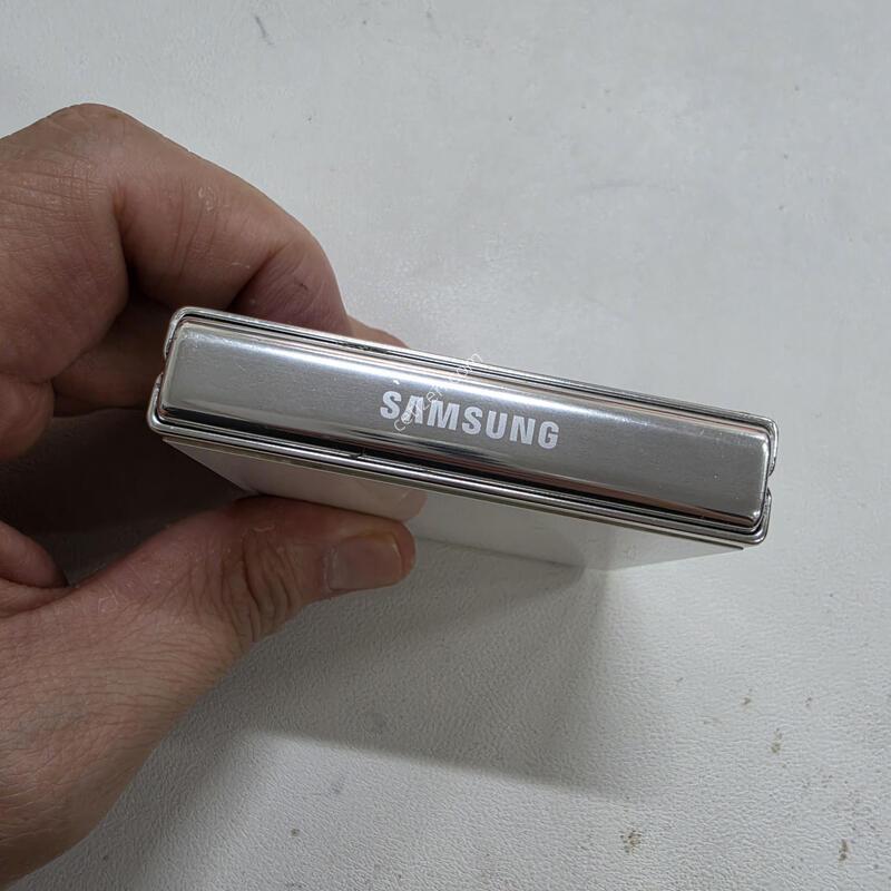 ������ Z�ø�5 ȭ��Ʈ 256GB