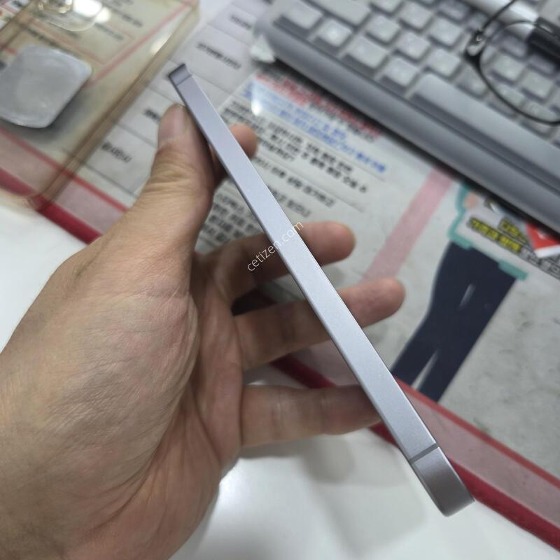 ������ S25 �÷���  �ǹ� ����512�Ⱑ  �Ǹ��մϴ�.