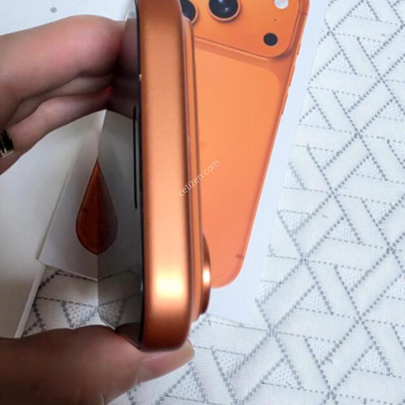 ������ 17pro ���� 256  ������ s��