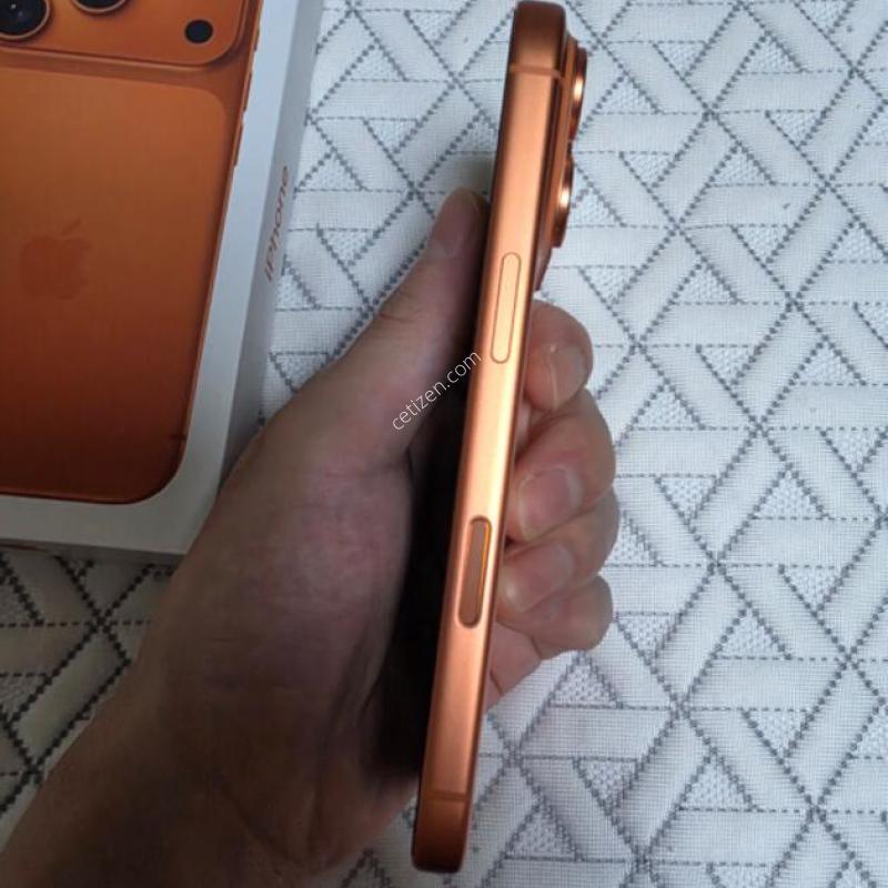 ������ 17pro ���� 256  ������ s��
