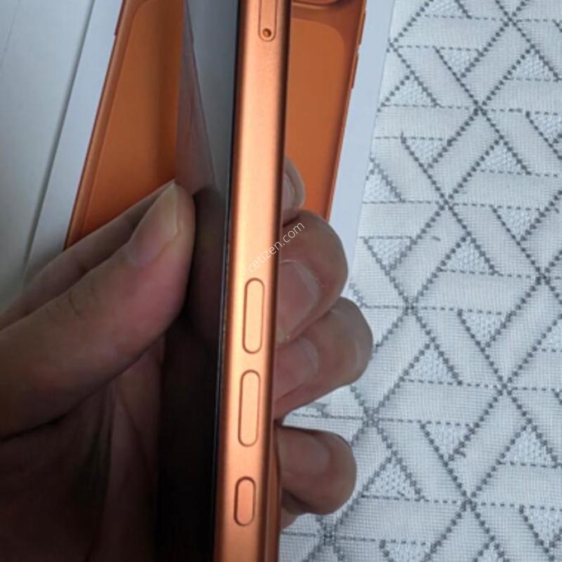 ������ 17pro ���� 256  ������ s��