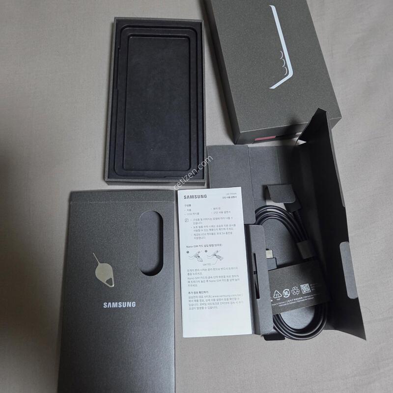 ��ǰ�� ������S25�÷��� �ڱ��� 512gb �ǹ������� �Ǹ��մϴ�.