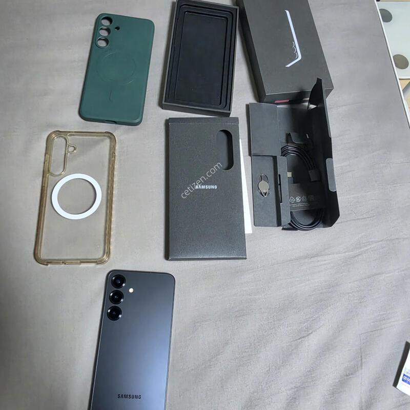 ��ǰ�� ������S25�÷��� �ڱ��� 512gb �ǹ������� �Ǹ��մϴ�.