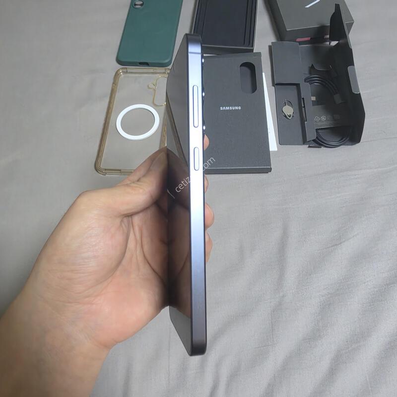 ��ǰ�� ������S25�÷��� �ڱ��� 512gb �ǹ������� �Ǹ��մϴ�.
