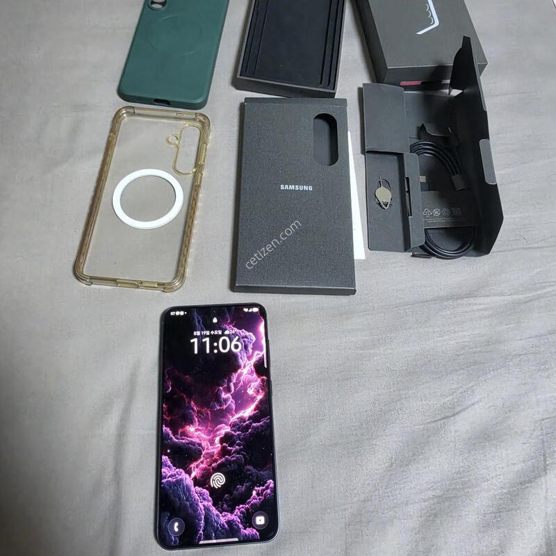 ��ǰ�� ������S25�÷��� �ڱ��� 512gb �ǹ������� �Ǹ��մϴ�.
