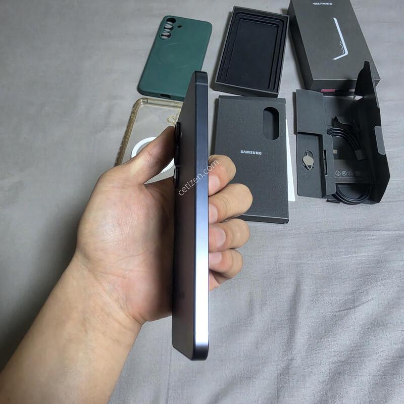 ��ǰ�� ������S25�÷��� �ڱ��� 512gb �ǹ������� �Ǹ��մϴ�.