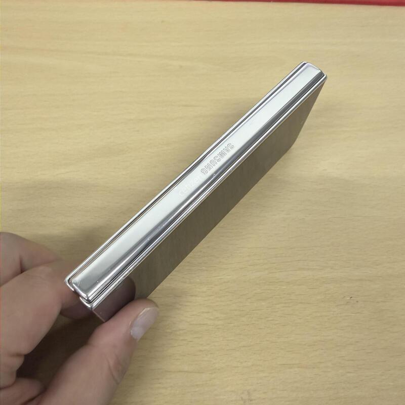 ������Z����4 ������ 512GB