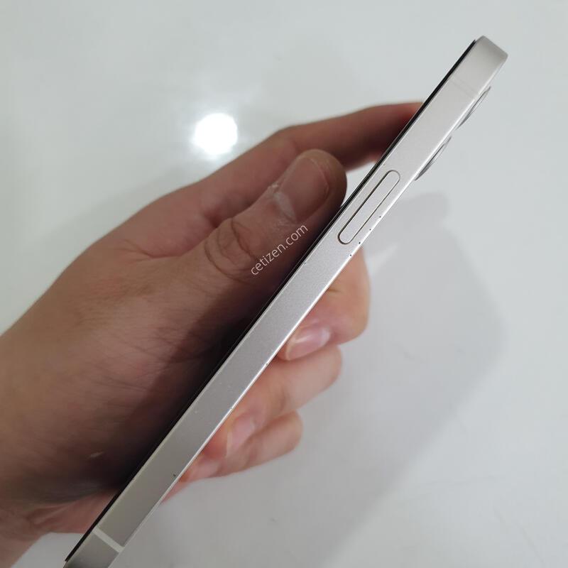 ������12 64G ���ܻ� ���±� �߰��� �����