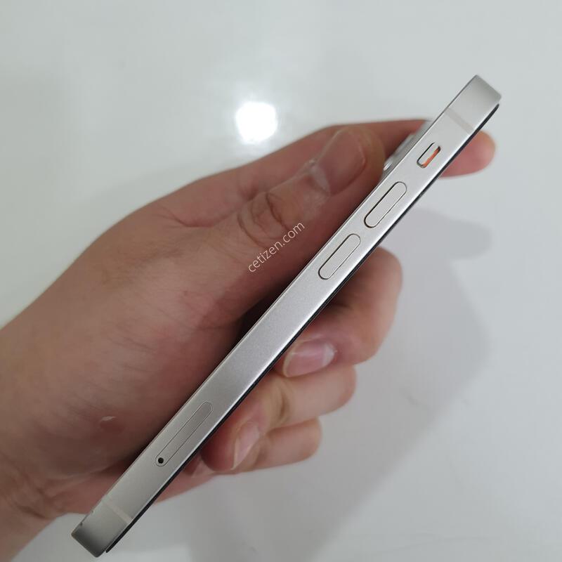 ������13�̴�128G ���ܻ� ���±� �߰��� �����