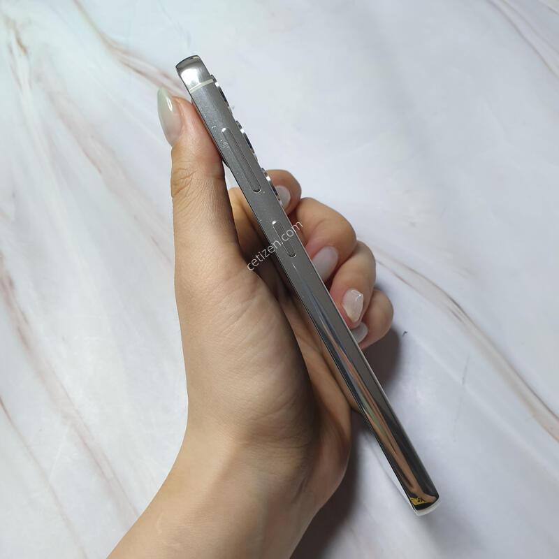 SK ������ S23 ũ�� 256G A�� �Ǹ��մϴ�