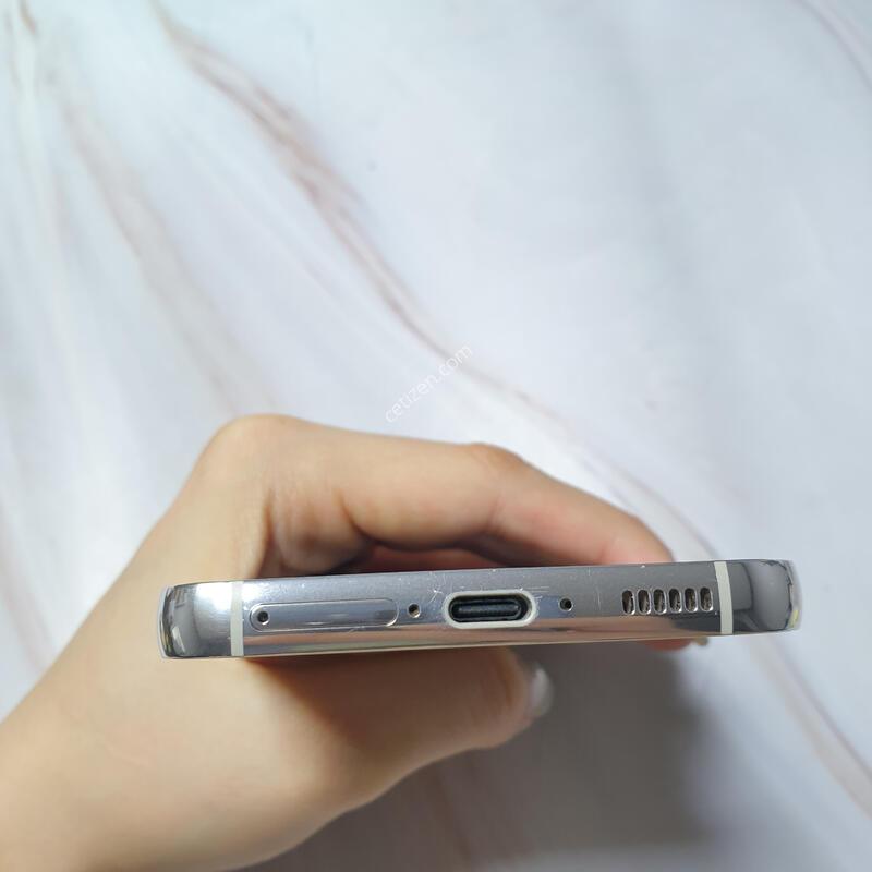 SK ������ S23 ũ�� 256G A�� �Ǹ��մϴ�