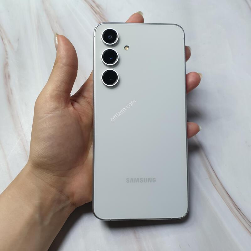 LG ������ S24FE �׷��� 256G ������ �Ǹ��մϴ�