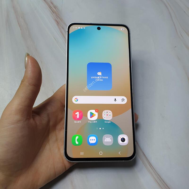 LG ������ S24FE ���� 256G ������ �Ǹ��մϴ�