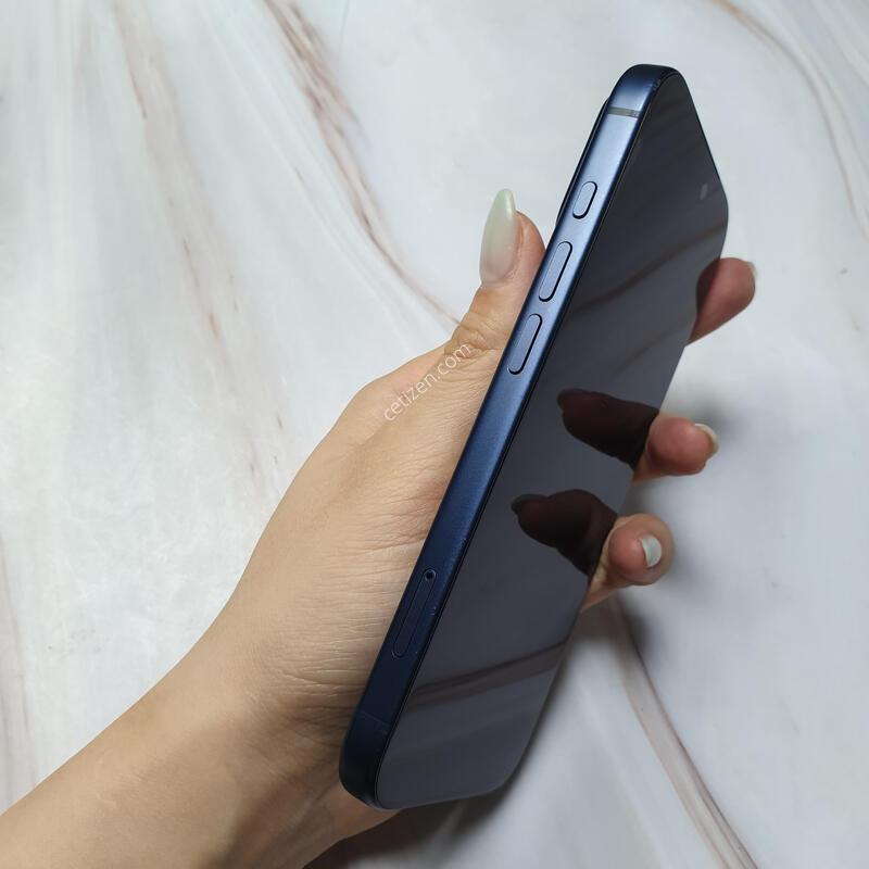 ������17���� ������ 512G ������ �Ǹ��մϴ�