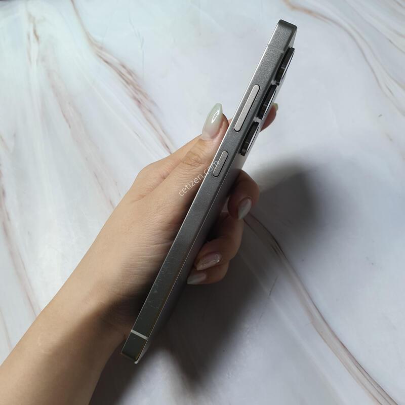 LG ������ S25��Ʈ�� ƼŸ���׷��� 512G S�� �Ǹ��մϴ�