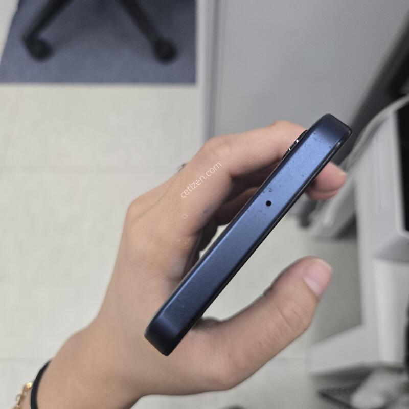 ������ ���̵�7 ��ũ���� 128GB ���ܻ� ��������