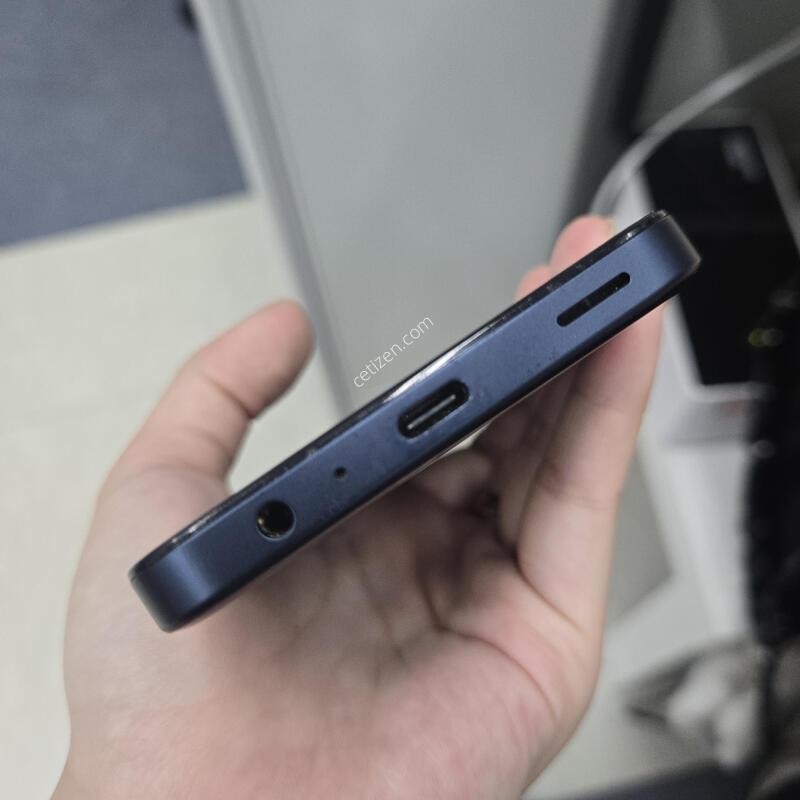 ������ ���̵�7 ��ũ���� 128GB ���ܻ� ��������
