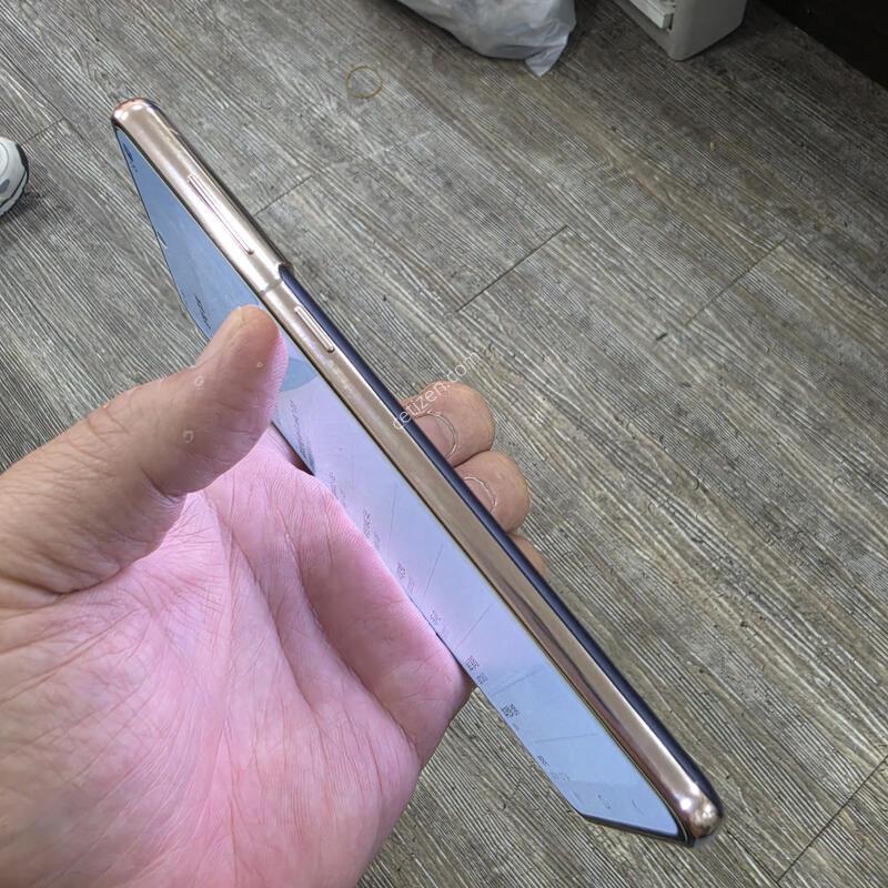 ������ S21�÷��� ���̿÷� ���ܻ� ��������