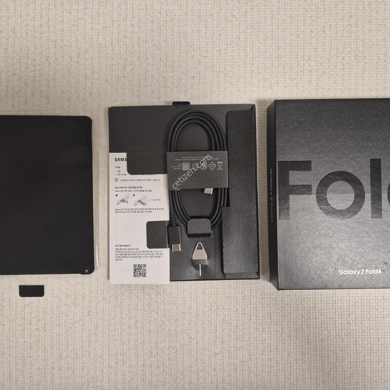 ����4 256gb ������ Ǯ�ڽ� �ܿ������Ⱓ ����.
