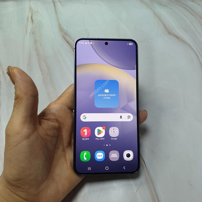 LG ������ S24 ���̿÷� 256G S�� �Ǹ��մϴ�