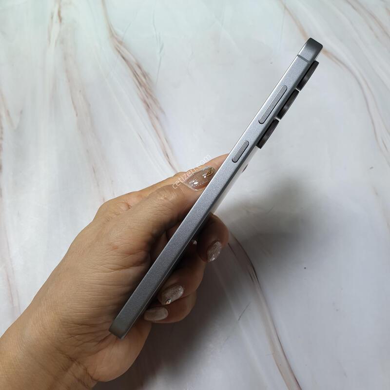 LG ������ S25FE ���� 256G S�� �Ǹ��մϴ�