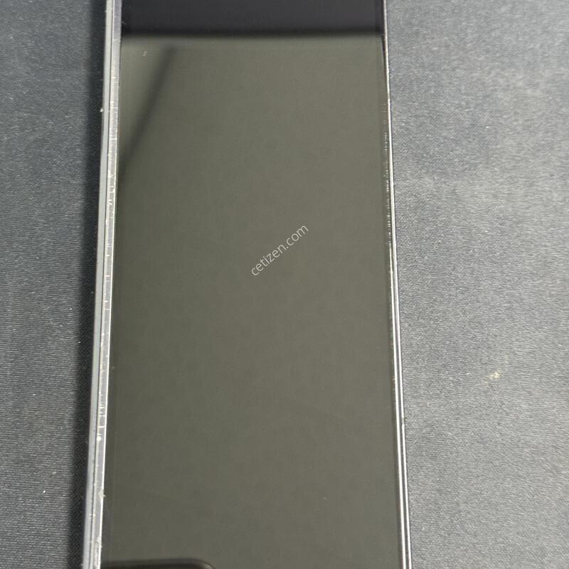 ������ z����5 512