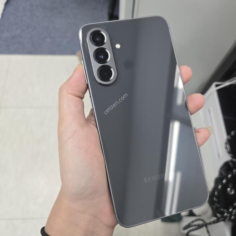 ������ ����6 ���� 128GB SK �����������ܻ�