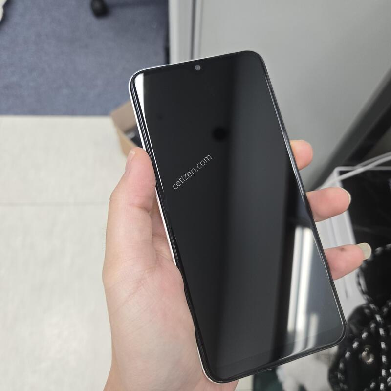 ������ A10E ȭ��Ʈ 32GB ���� S�� ������