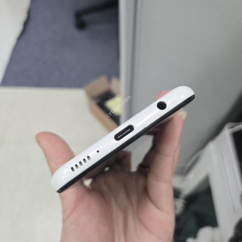 ������ A10E ȭ��Ʈ 32GB ���� S�� ������