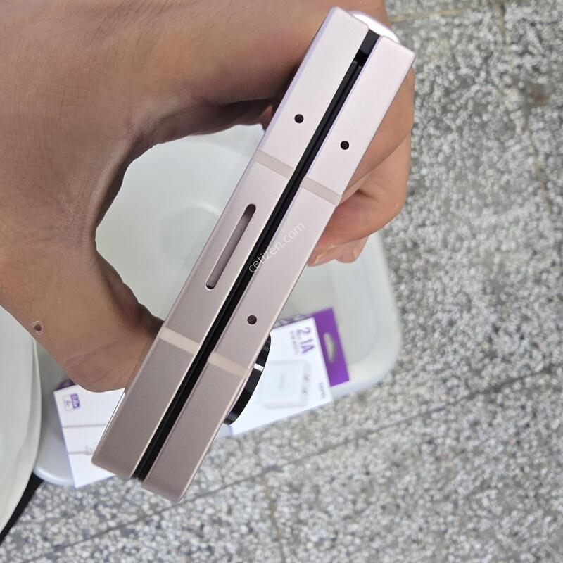 SK ����6(F956) 256G ��ũ���� �������� ����� �˴ϴ�