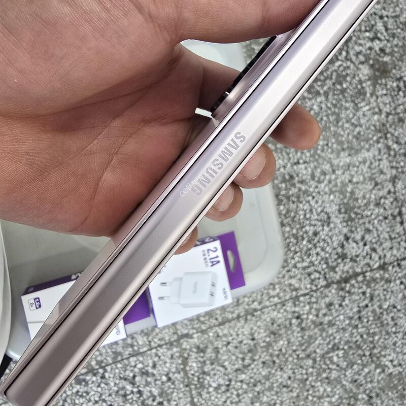 SK ����6(F956) 256G ��ũ���� �������� ����� �˴ϴ�