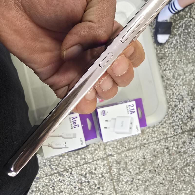 KT S22(S901) 256G ��ũ���� ����� �˴ϴ�