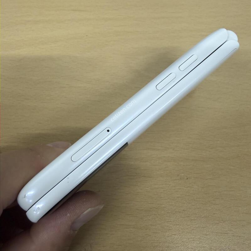 ��Ÿ������2 ȭ��Ʈ A�� 32GB