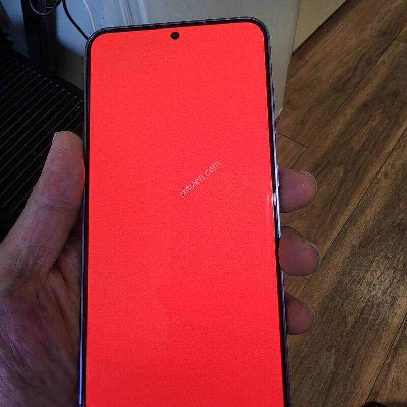 ������s24�÷��� 512gb�˴ϴ�.