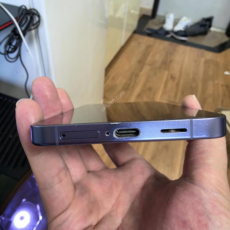 ������s24�÷��� 512gb�˴ϴ�.