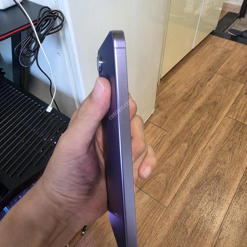 ������s24�÷��� 512gb�˴ϴ�.