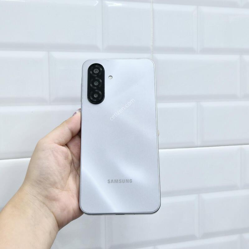 ������A17 �׷��� 128GB