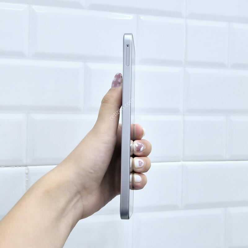 ������A17 �׷��� 128GB