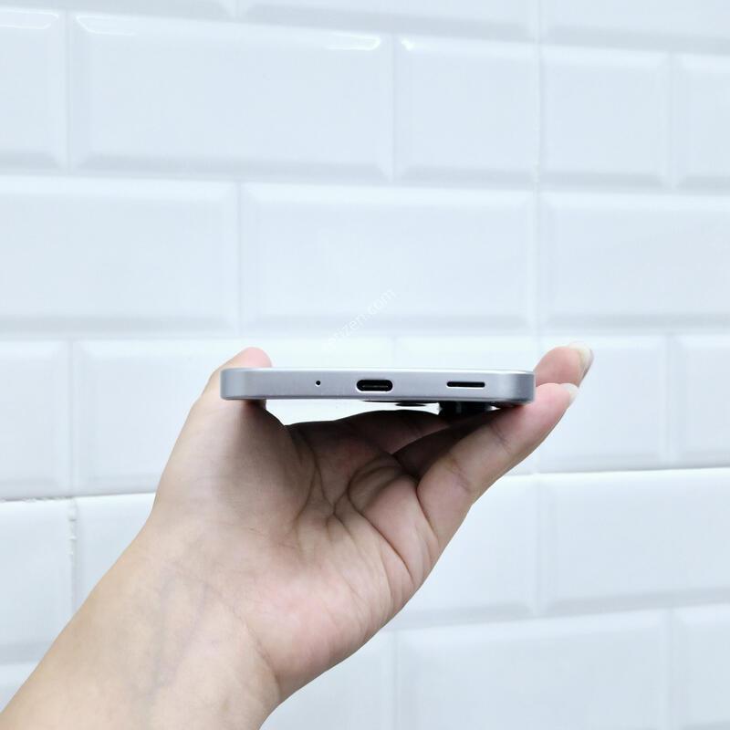 ������A17 �׷��� 128GB