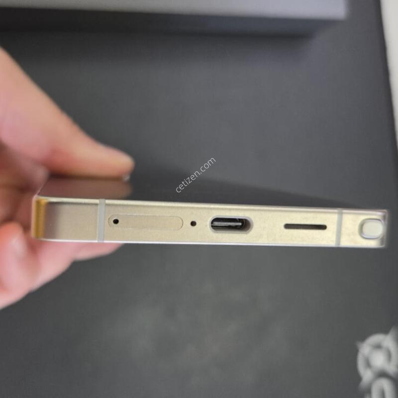 S25 ��Ʈ�� 512 ƼŸ������ SKT�� �������� 2�� �Ǹ�