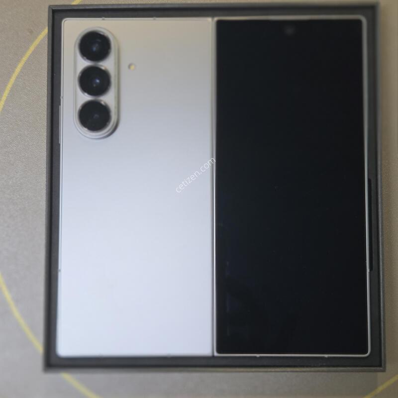 ������ Z����7�ǹ� A�� 256GB SM-F966N �Ǹ� �ڽ� ���� �Ⱦƿ�.