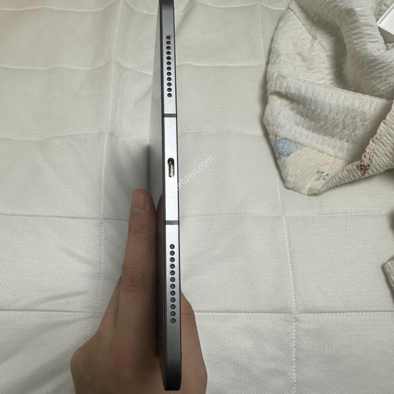 �����е忡�� 64GB Wi-Fi + Cellular