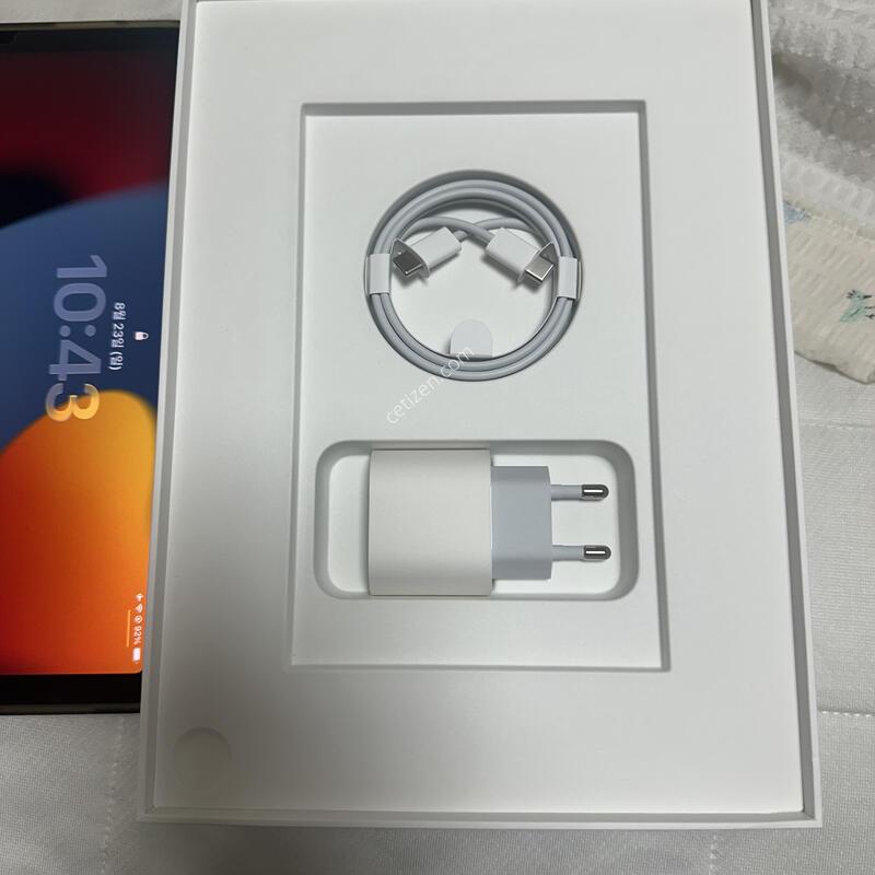 �����е忡�� 64GB Wi-Fi + Cellular