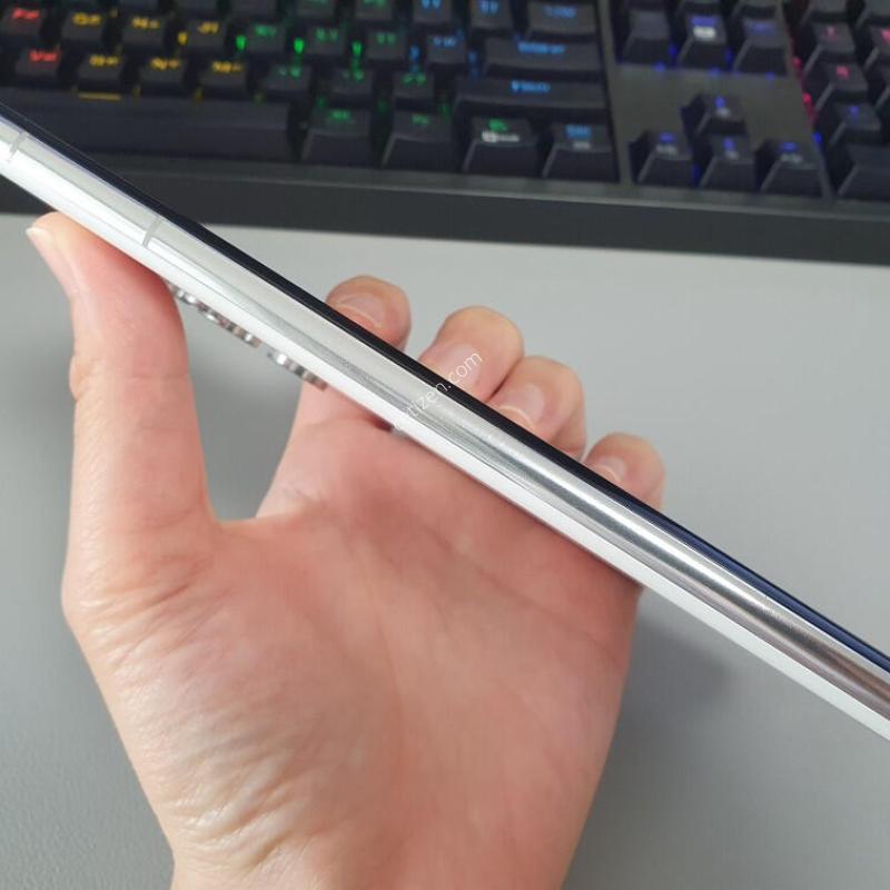 ������ S22 ��Ʈ�� / 256GB / ȭ��Ʈ