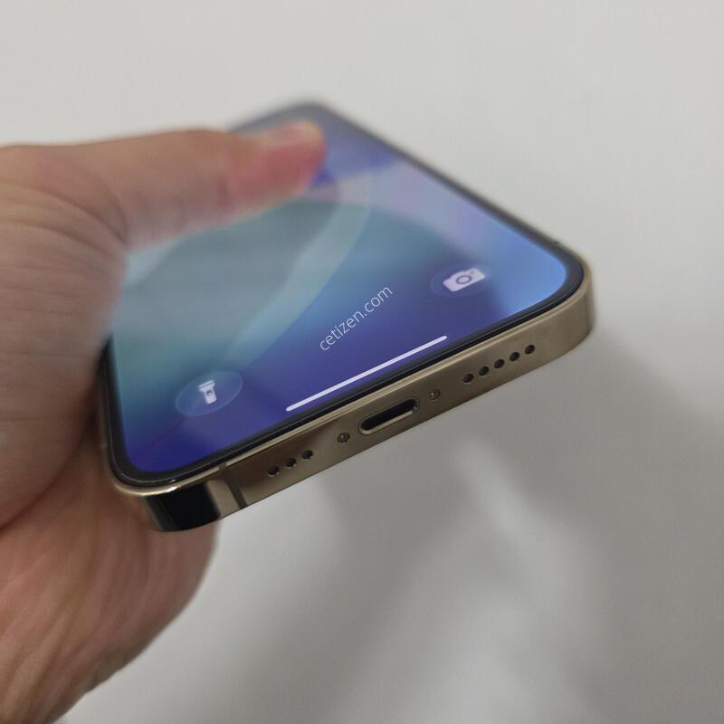 ������13���� 256GB.���͸�����100%��ü�� �̻��.ƯA��.���¸ſ� �����ϴ�.����Ż�,������� ��밡��