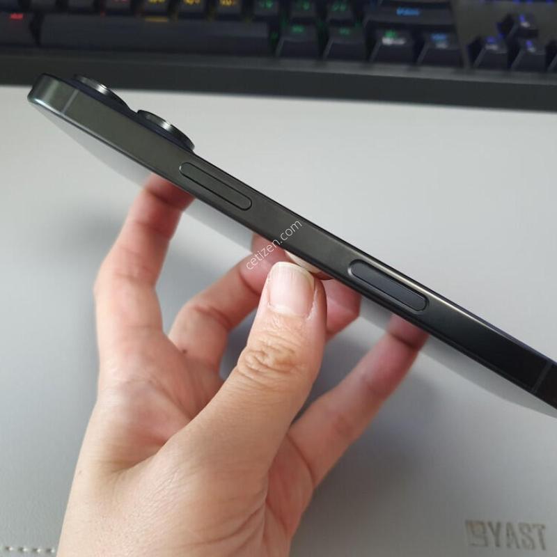 ������16 ���� / 256GB / ���� / ���͸����� 100%