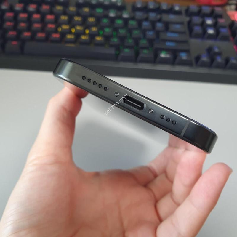 ������16 ���� / 256GB / ���� / ���͸����� 100%